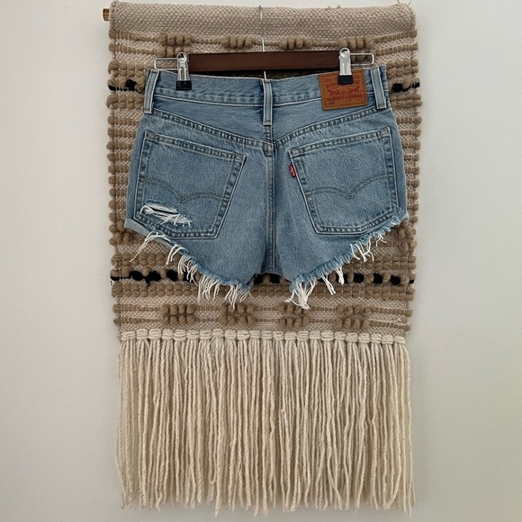 LEVIS 501 | Cut Off Distressed Denim Shorts - Picture 4 of 8